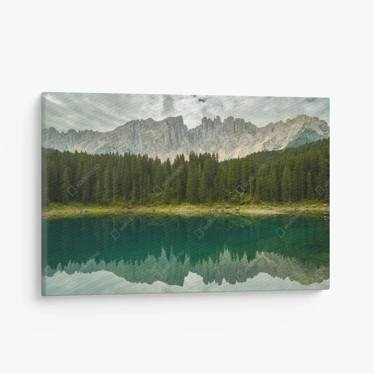 Leinwandbild ruhige spiegelung am Lago di Carezza, Dolomiten – Wallnifity® Leinwandbild ruhige spiegelung am Lago di Carezza, Dolomiten – Wallnifity®