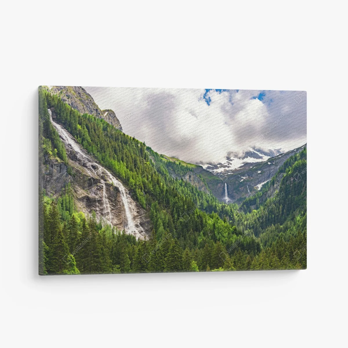 Leinwandbild nebelverhangener alpenwasserfall über grüner waldschlucht – Wallnifity® Leinwandbild nebelverhangener alpenwasserfall über grüner waldschlucht – Wallnifity®