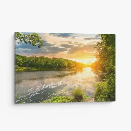 Leinwandbild ruhiger sonnenuntergang am fluss im grünen wald – Wallnifity®