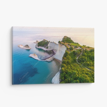 Leinwandbild luftaufnahme von klippen und türkisfarbenem meer – Wallnifity®