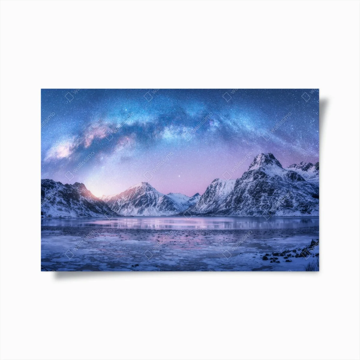 Poster ruhige arktische bergnacht unter der milchstraße – Wallnifity® Poster ruhige arktische bergnacht unter der milchstraße – Wallnifity®