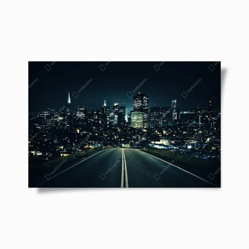 Poster straße zur beleuchteten stadtsilhouette bei nacht