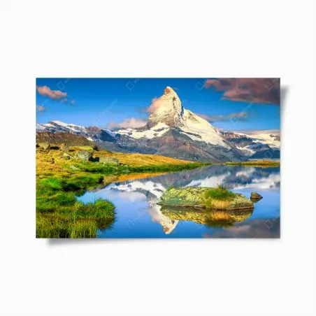 Poster majestätisches Matterhorn gespiegelt im alpensee – Wallnifity®