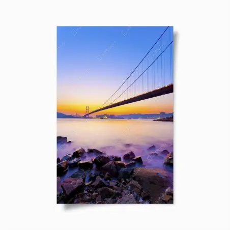 Poster goldener sonnenuntergang über hängebrücke – Wallnifity®