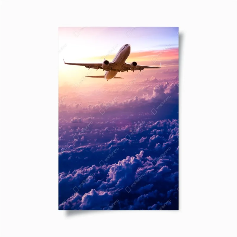 Poster flug bei sonnenaufgang über den wolken