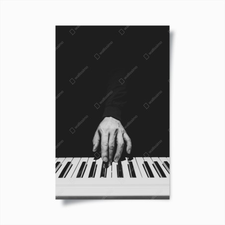 Poster monochromes nahaufnahme einer hand am klavier – Wallnifity®