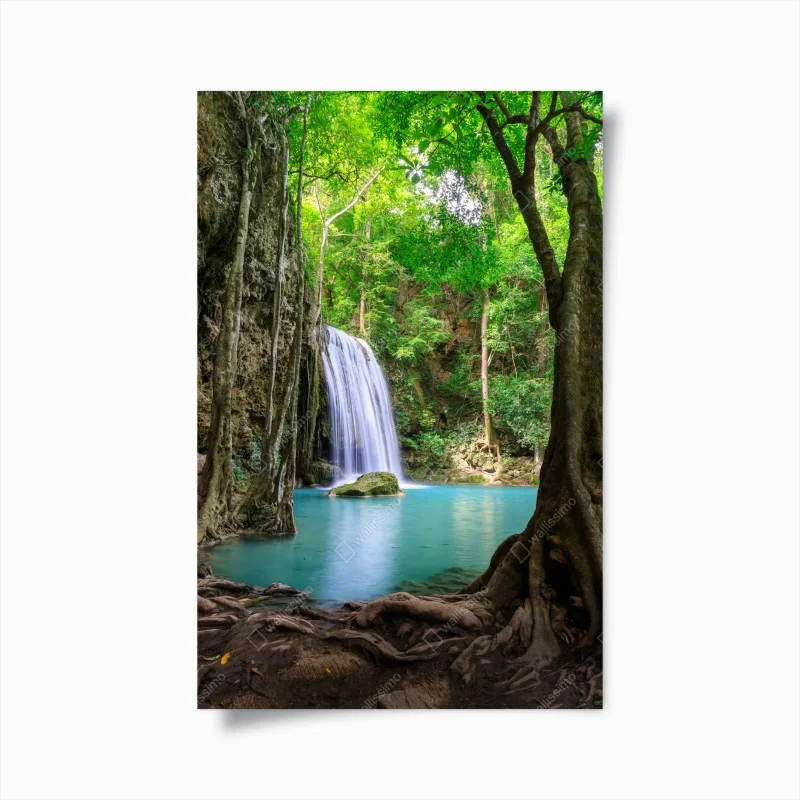 Poster ruhiger wasserfall im Erawan Nationalpark