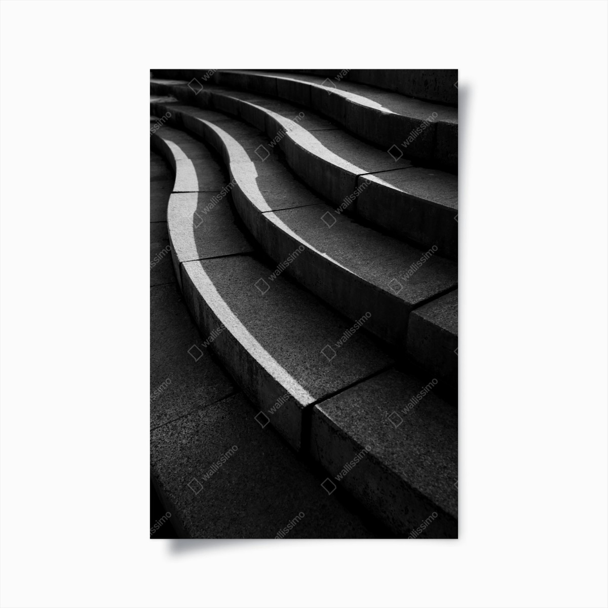Poster geschwungene betontreppe im schatten – Wallnifity®