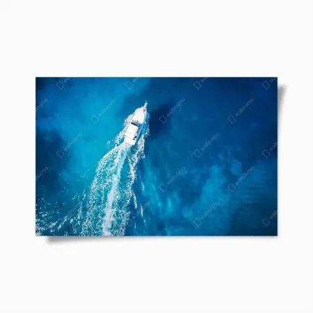 Poster jacht über dem kristallblauen ozean – Wallnifity®