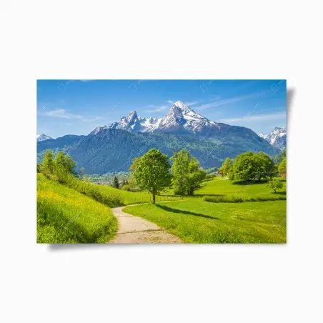 Poster ruhige alpenwiese mit berggipfeln – Wallnifity®