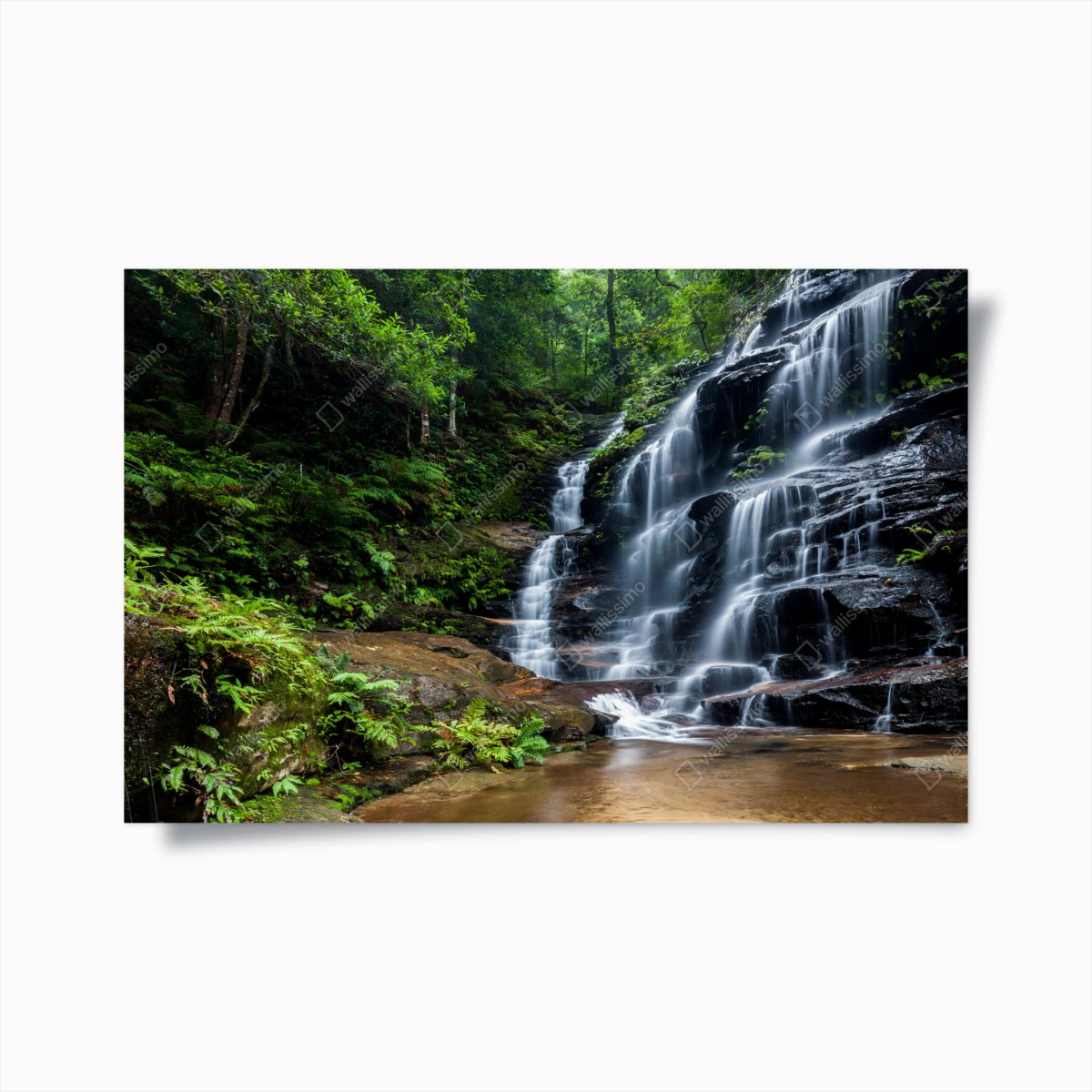 Poster ruhiger wasserfall im wald – Wallnifity®