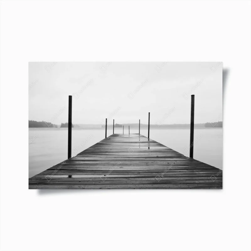 Poster nebliger steg am see in monochrom