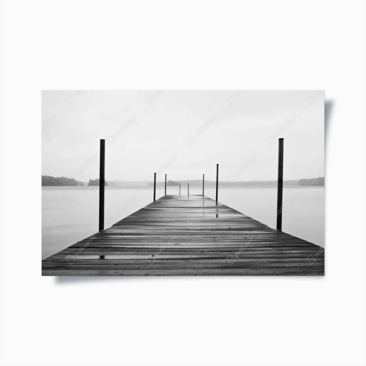 Poster nebliger steg am see in monochrom – Wallnifity® Poster nebliger steg am see in monochrom – Wallnifity®