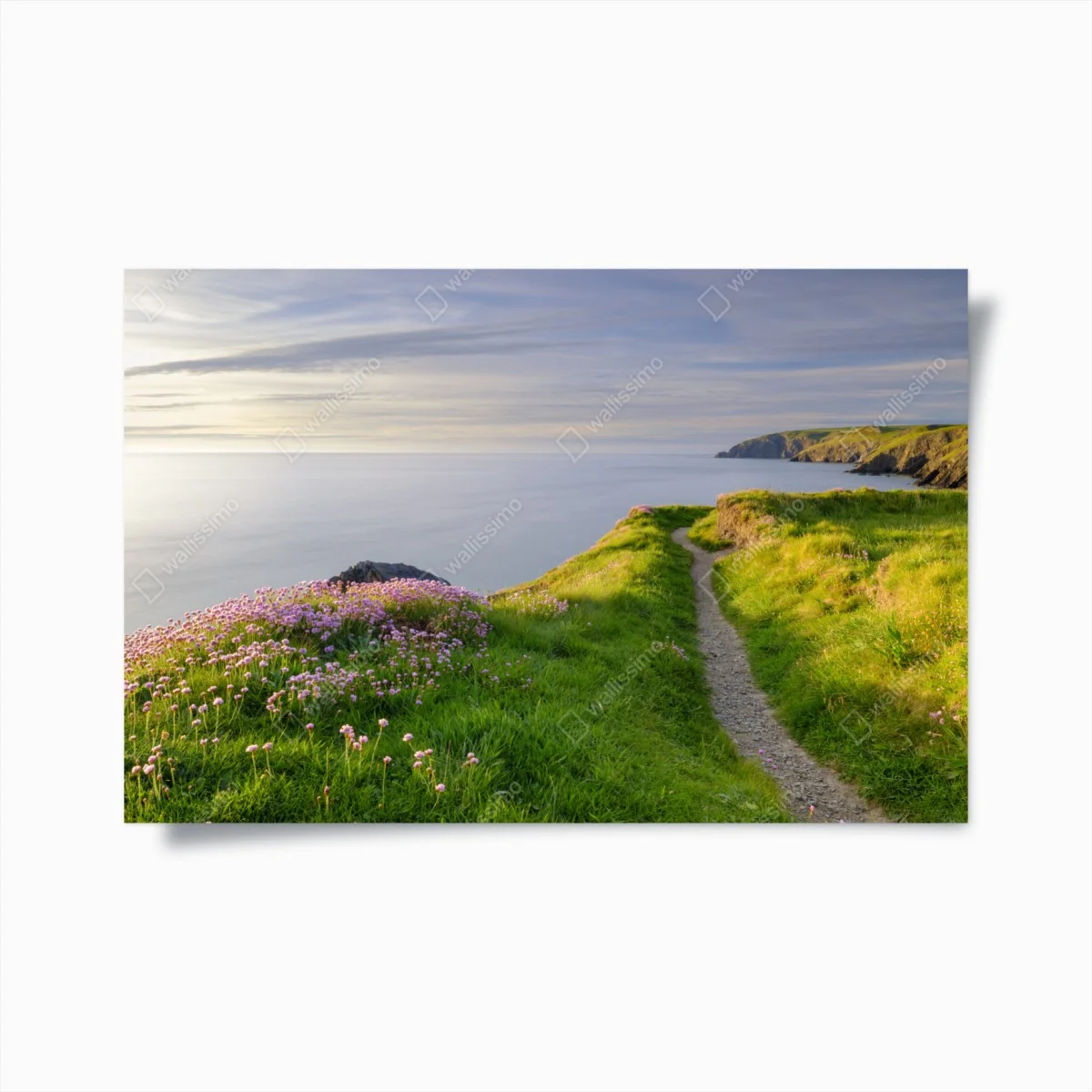 Poster Ceibwr Bay küstenpfad bei dämmerung – Wallnifity® Poster Ceibwr Bay küstenpfad bei dämmerung – Wallnifity®