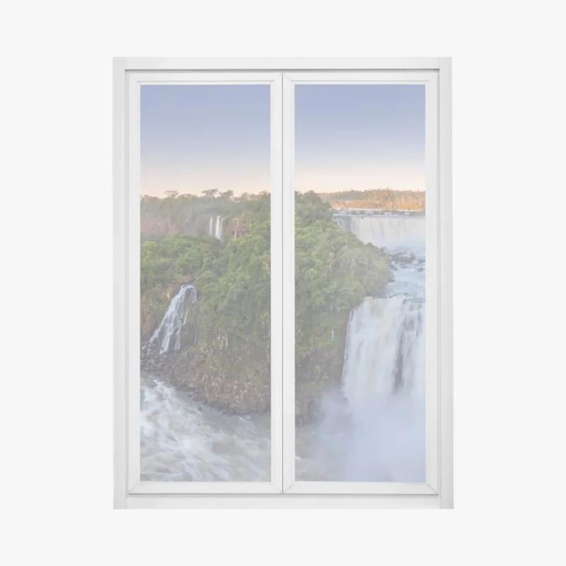 Fensteraufkleber neblige panorama der wasserfälle im üppigen wald