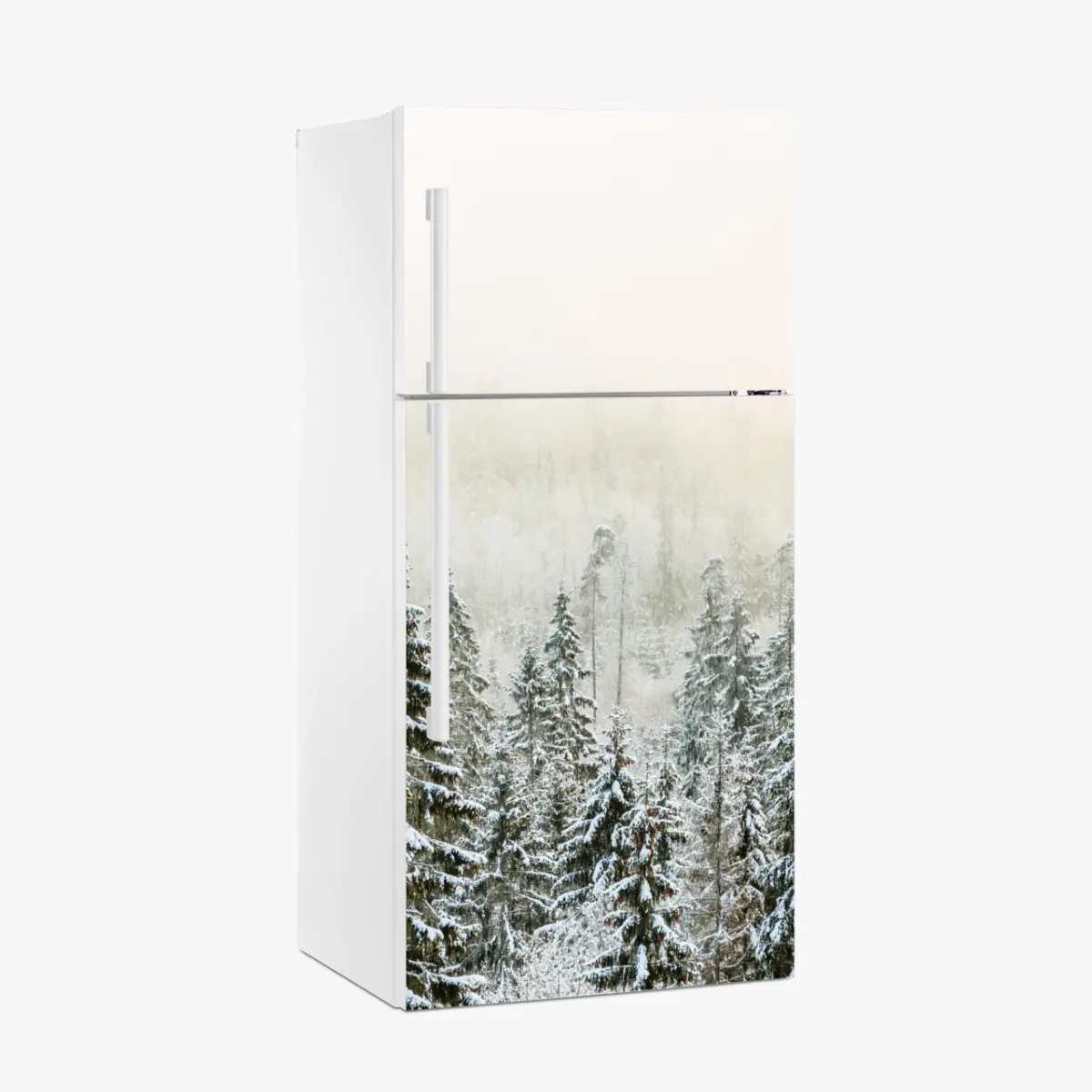Kühlschrankaufkleber verschneiter wald im sanften nebel – Wallnifity®