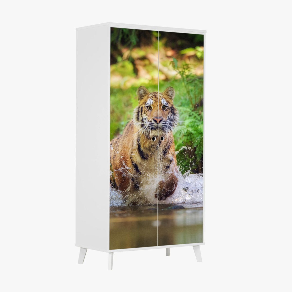 Schrankaufkleber majestätischer tiger im waldbach – Wallnifity®