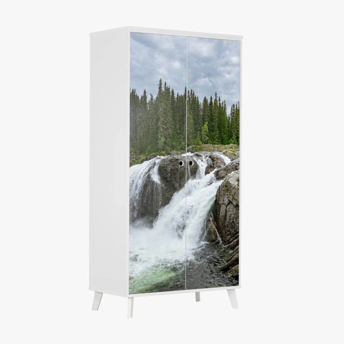Schrankaufkleber nebliger wasserfall im dichten kiefernwald – Wallnifity® Schrankaufkleber nebliger wasserfall im dichten kiefernwald – Wallnifity®
