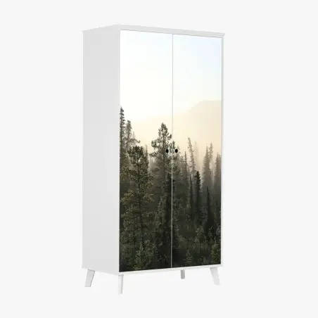 Schrankaufkleber nebliger kiefernwald bei sonnenaufgang – Wallnifity®