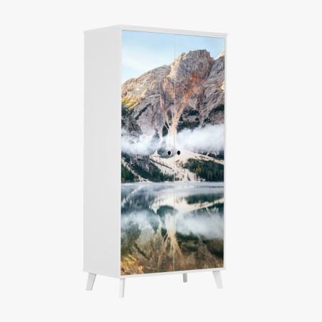 Schrankaufkleber nebliger alpensee mit spiegelung – Wallnifity®