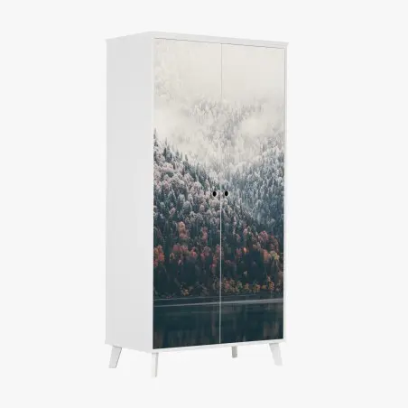 Schrankaufkleber herbstlicher nebel über bergwald – Wallnifity®