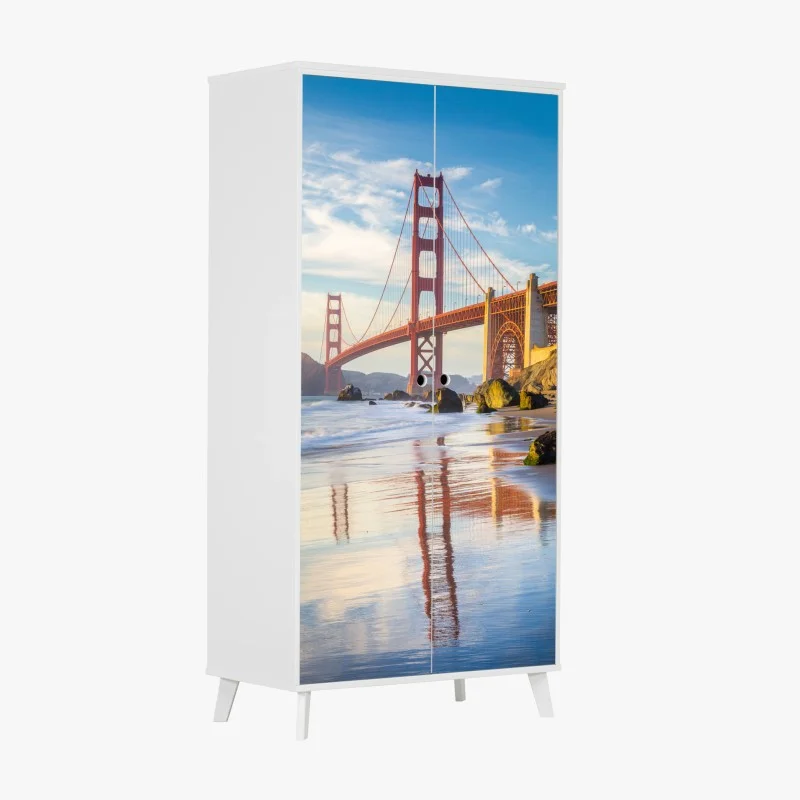 Schrankaufkleber Golden Gate Bridge reflektiert am strand – Wallnifity®