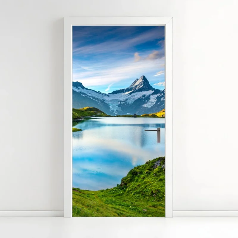 Türaufkleber ruhiger alpensee vor dem Wetterhorn, Schweiz