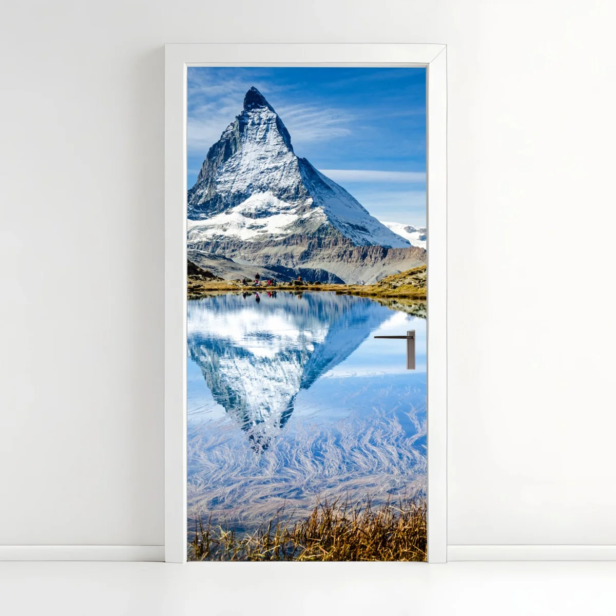 Türaufkleber majestätisches Matterhorn im spiegel eines alpensees – Wallnifity® Türaufkleber majestätisches Matterhorn im spiegel eines alpensees – Wallnifity®
