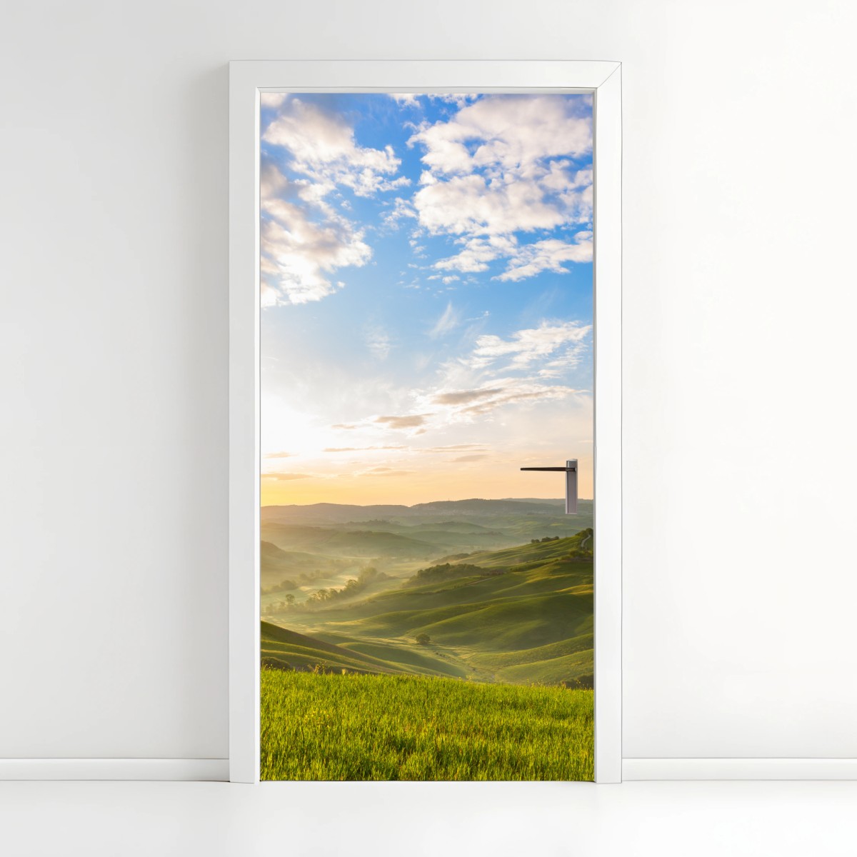 Türaufkleber sonnenaufgang über nebligen hügeln – Wallnifity®