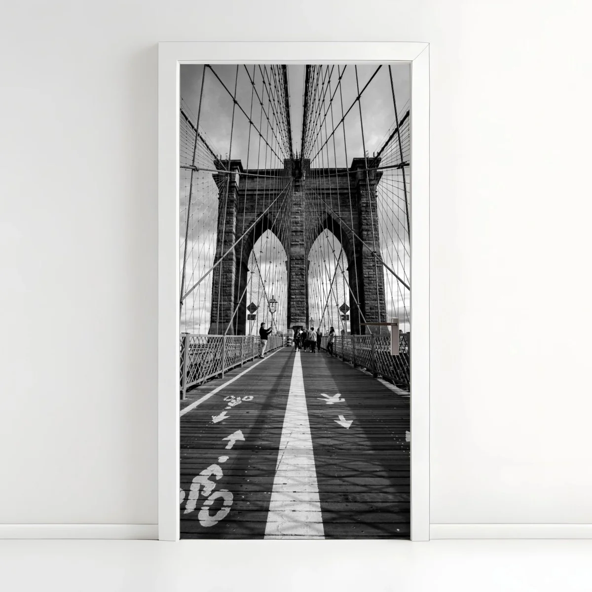 Türaufkleber Brooklyn Bridge perspektive in monochrom – Wallnifity® Türaufkleber Brooklyn Bridge perspektive in monochrom – Wallnifity®