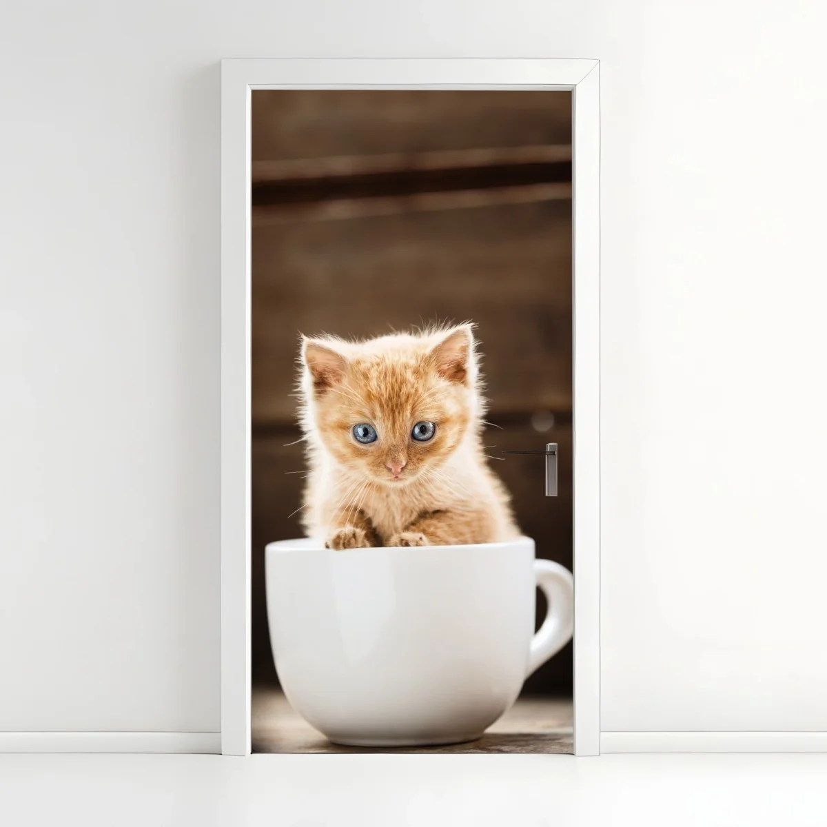 Türaufkleber rötliches kätzchen in einer teetasse – Wallnifity® Türaufkleber rötliches kätzchen in einer teetasse – Wallnifity®