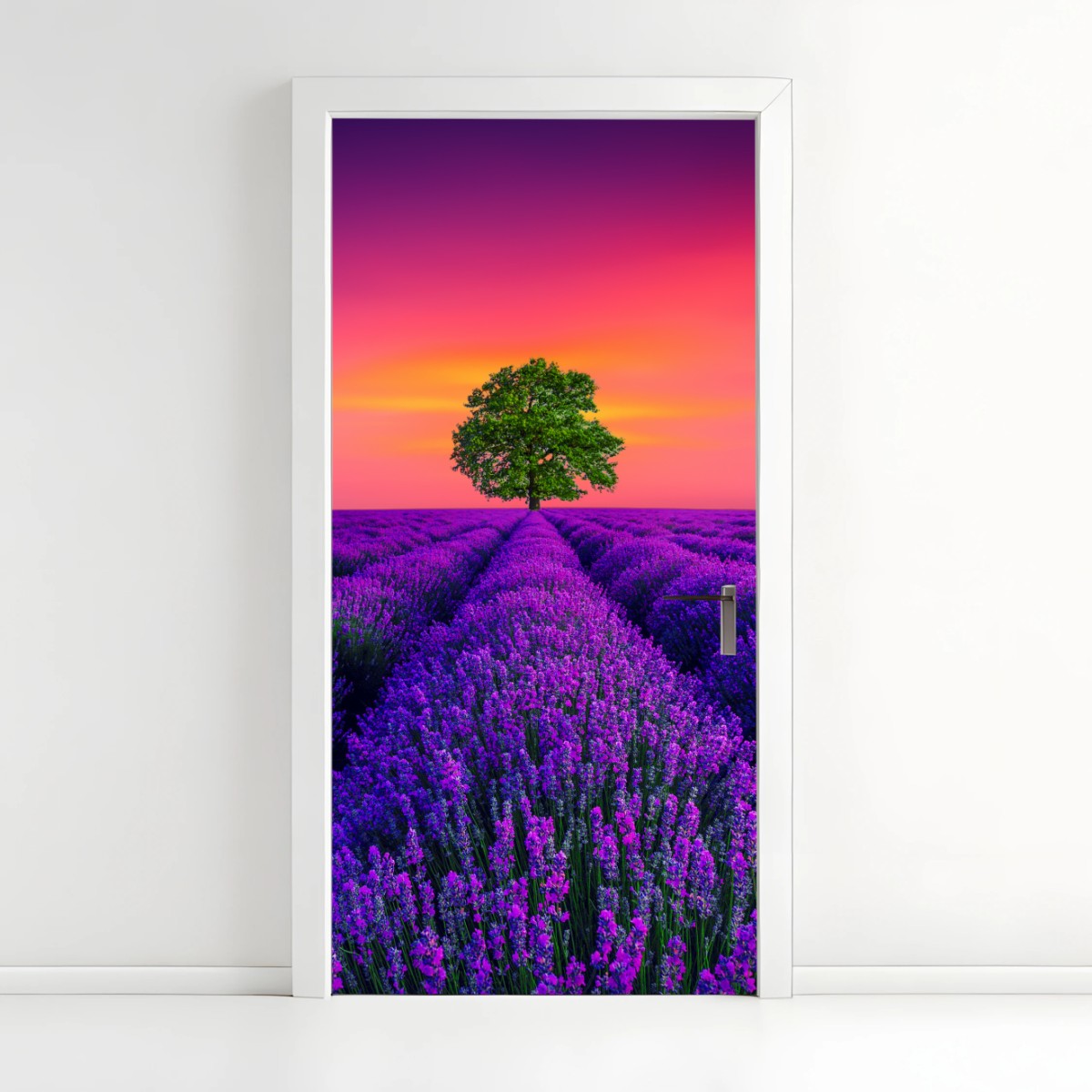 Türaufkleber lavendelfeld bei sonnenuntergang mit einsamem baum – Wallnifity®