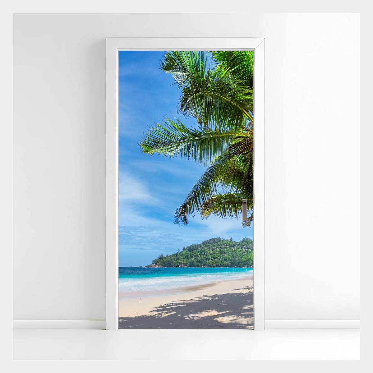 Türaufkleber tropischer strand mit palmen und segelboot – Wallnifity®