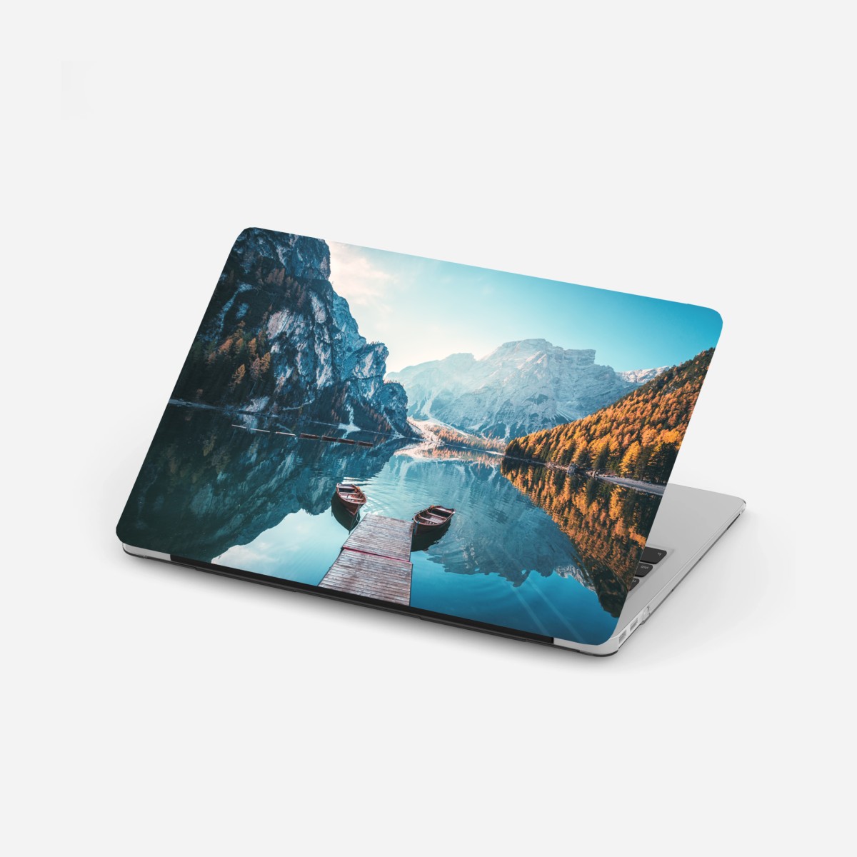 Laptop-Aufkleber ruhiger morgen am Pragser Wildsee, Dolomiten – Wallnifity®