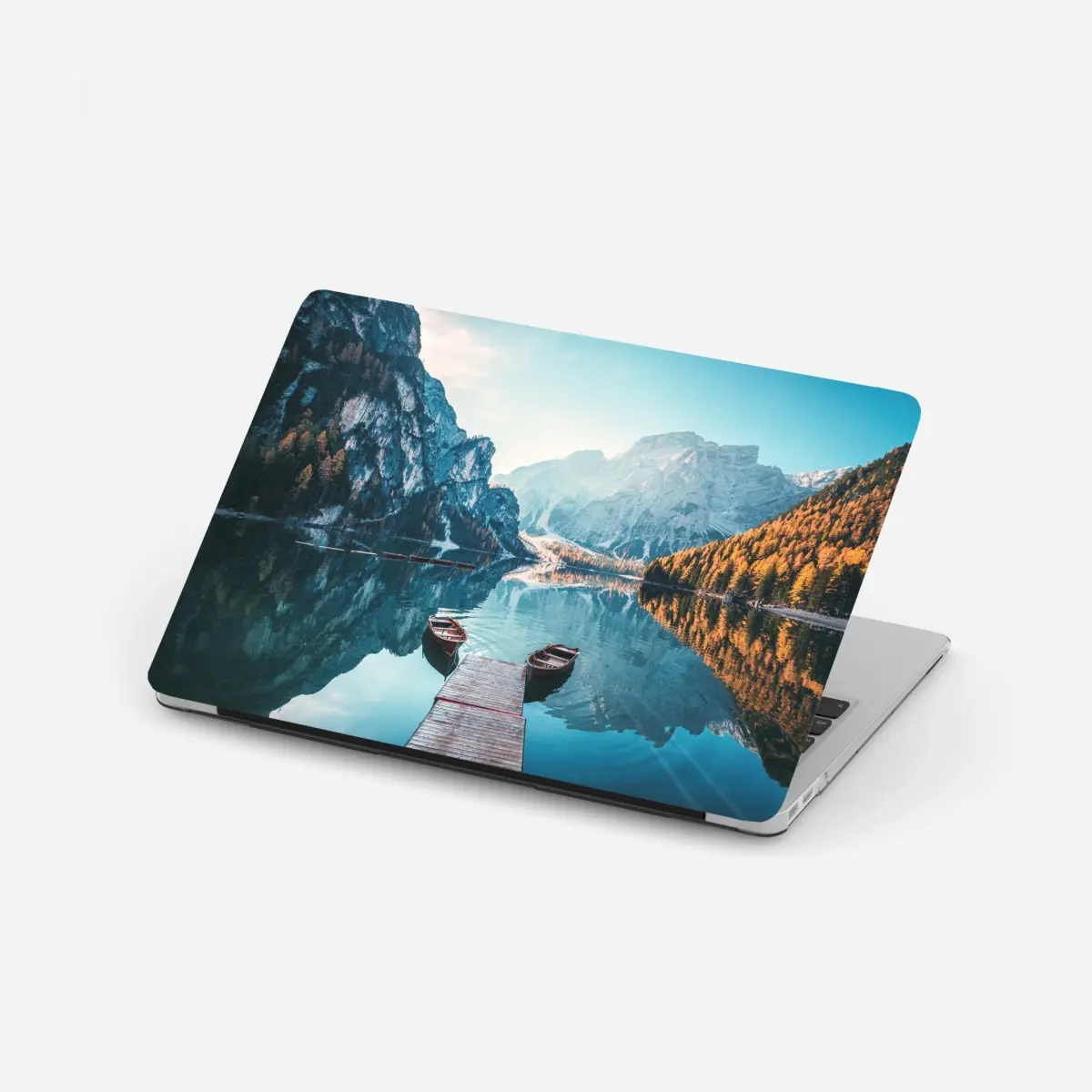 Laptop-Aufkleber ruhiger morgen am Pragser Wildsee, Dolomiten – Wallnifity®