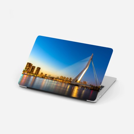 Laptop-Aufkleber Rotterdam Erasmusbrücke bei dämmerung – Wallnifity®