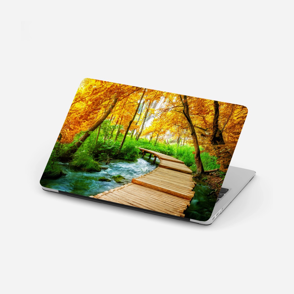 Laptop-Aufkleber goldener steg durch den wald bei Plitvicer Seen – Wallnifity®