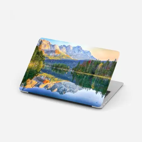 Laptop-Aufkleber herbstliche spiegelung am Eibsee bei Zugspitze – Wallnifity®