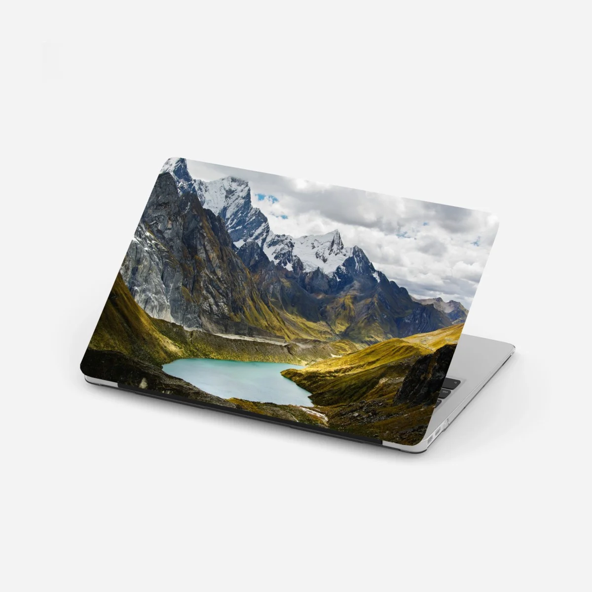 Laptop-Aufkleber türkisblauer bergsee unter schneegipfeln – Wallnifity® Laptop-Aufkleber türkisblauer bergsee unter schneegipfeln – Wallnifity®