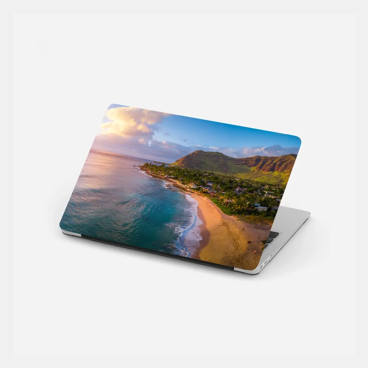 Laptop-Aufkleber sonnenuntergang am strand panorama mit tropischen bergen – Wallnifity® Laptop-Aufkleber sonnenuntergang am strand panorama mit tropischen bergen – Wallnifity®