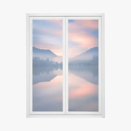 Fensteraufkleber nebeliger bergsee bei dämmerung – Wallnifity®