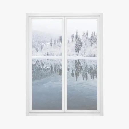 Fensteraufkleber winterlicher see mit spiegelung im verschneiten wald – Wallnifity®