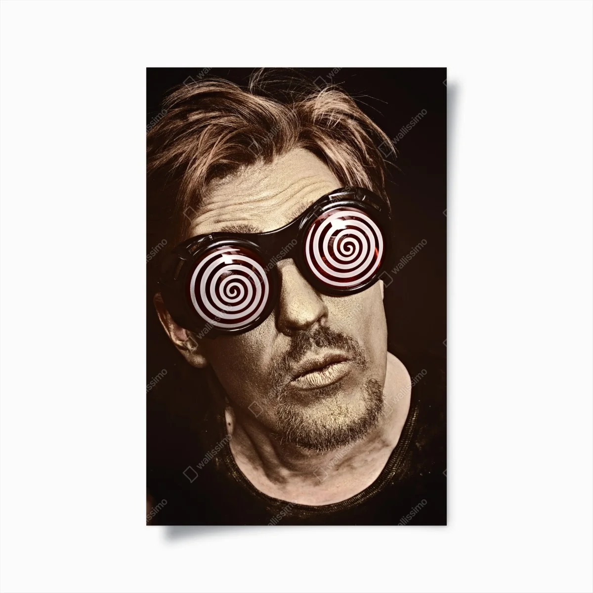 Poster hypnotisches portrait mit spiralförmigen brillengläsern – Wallnifity® Poster hypnotisches portrait mit spiralförmigen brillengläsern – Wallnifity®