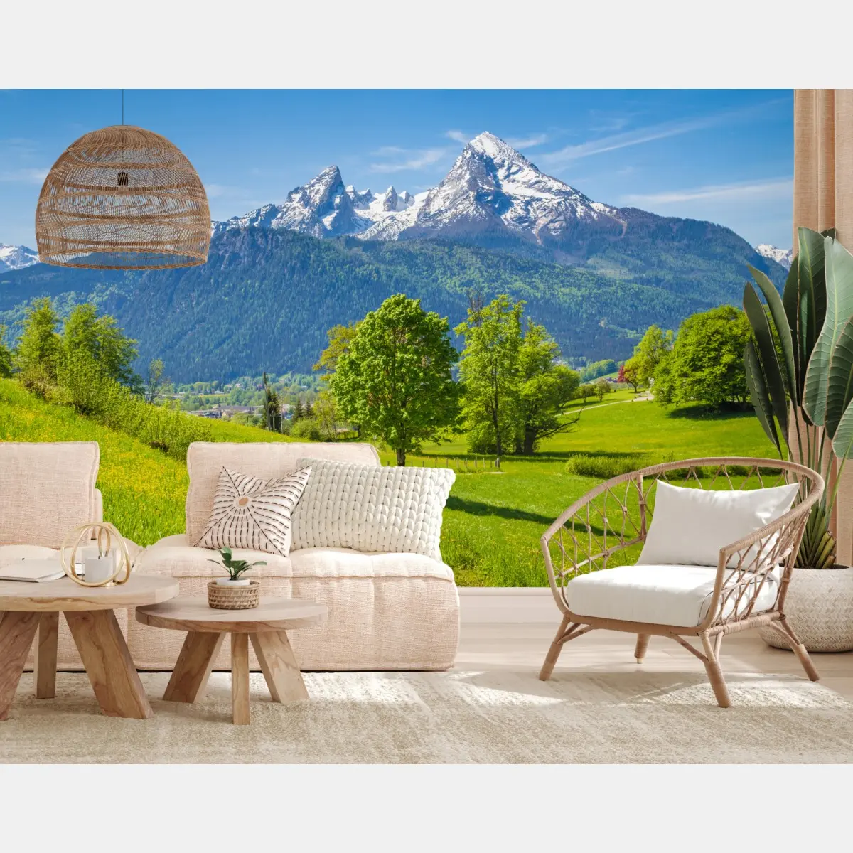 Fototapete ruhige alpenwiese mit berggipfeln – Wallnifity®