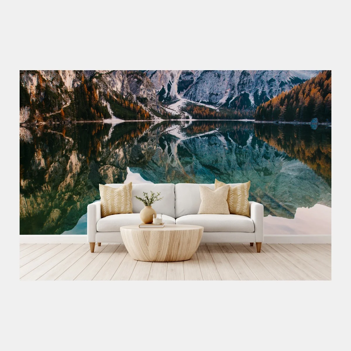 Fototapete ruhiger alpensee mit hölzernem steg – Wallnifity® Fototapete ruhiger alpensee mit hölzernem steg – Wallnifity®
