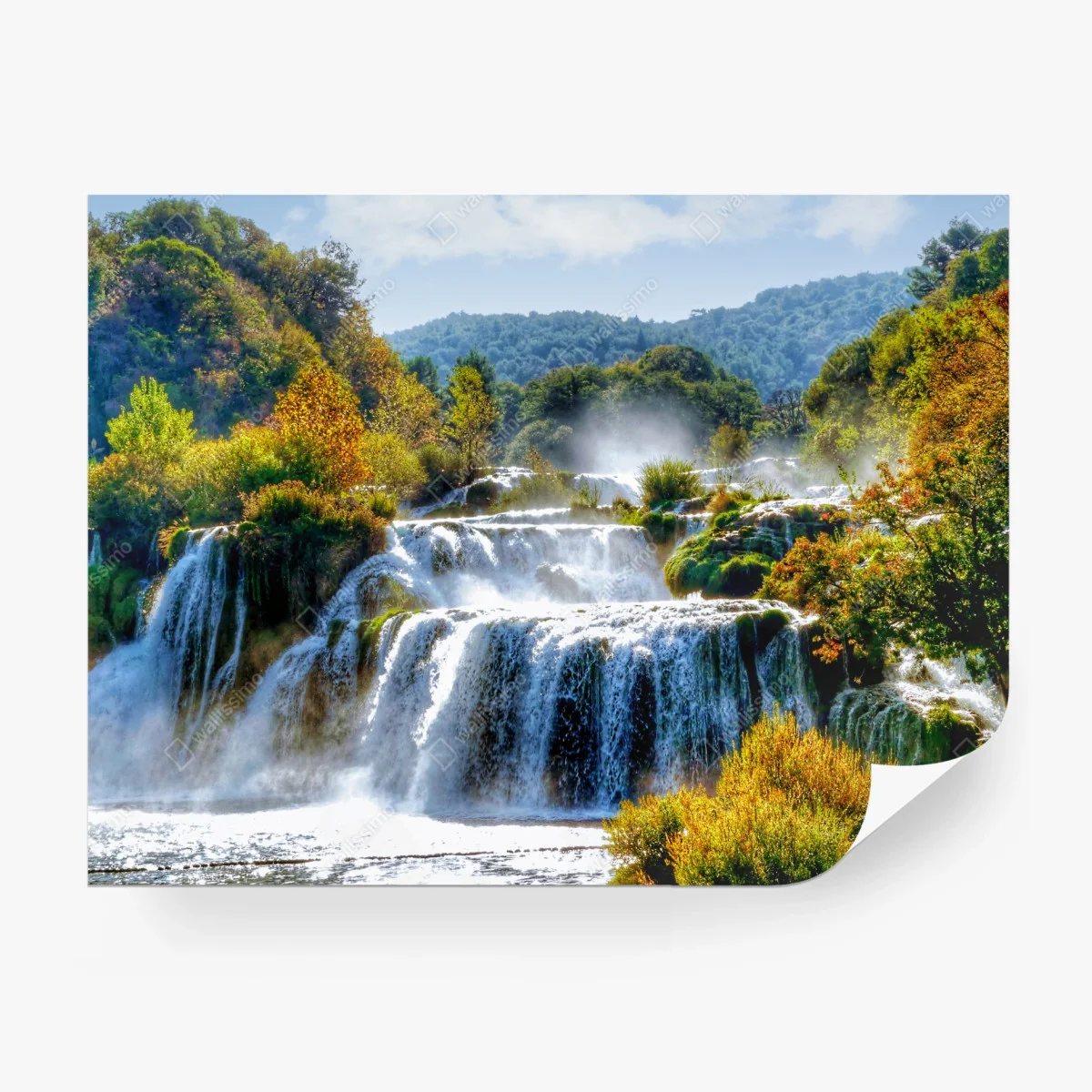 Fototapete stufenförmiger wasserfall im üppigen wald – Wallnifity®