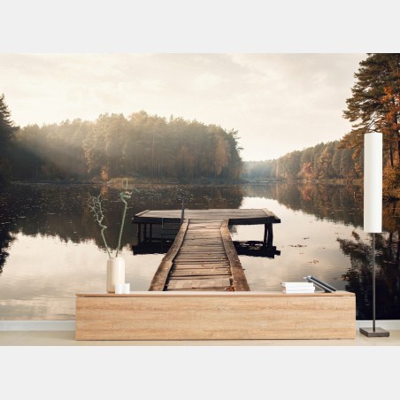 Fototapete herbstmorgen am see mit hölzernem steg – Wallnifity®