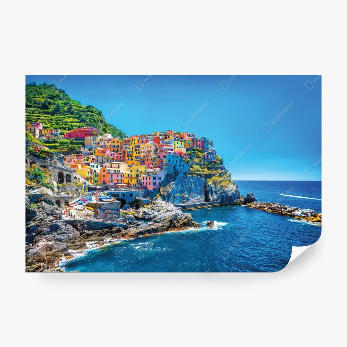 Fototapete buntes mediterranes kliffdorf am meer – Wallnifity®