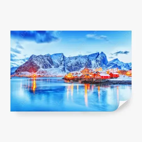 Fototapete verschneites küstendorf unter hohen bergen – Wallnifity®