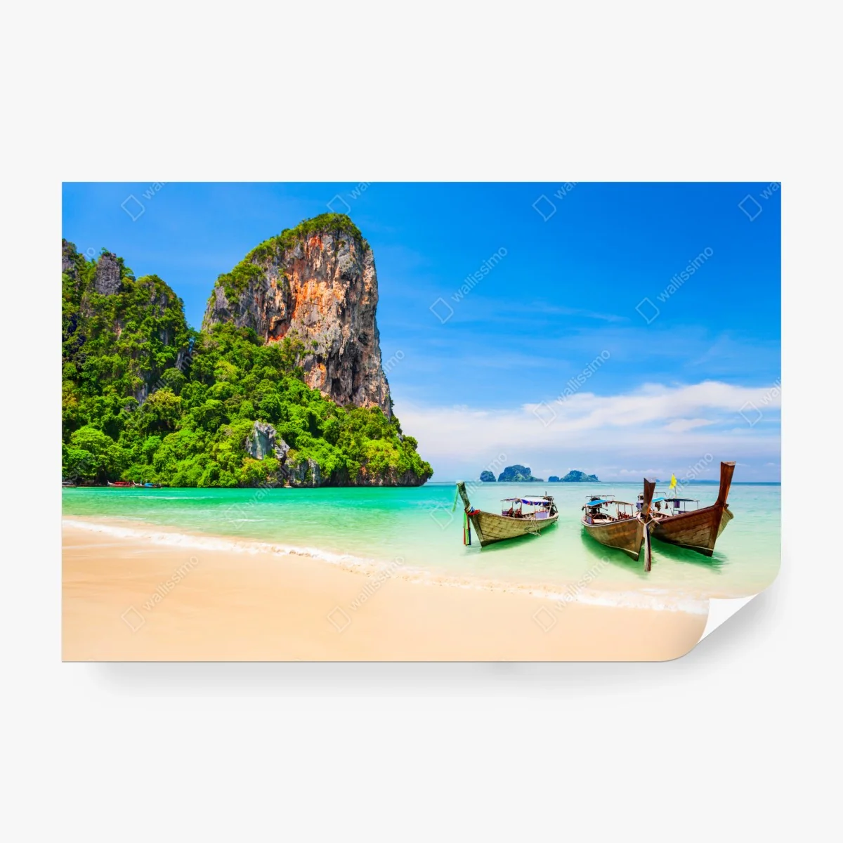 Fototapete tropischer strand mit traditionellen booten in Thailand – Wallnifity®